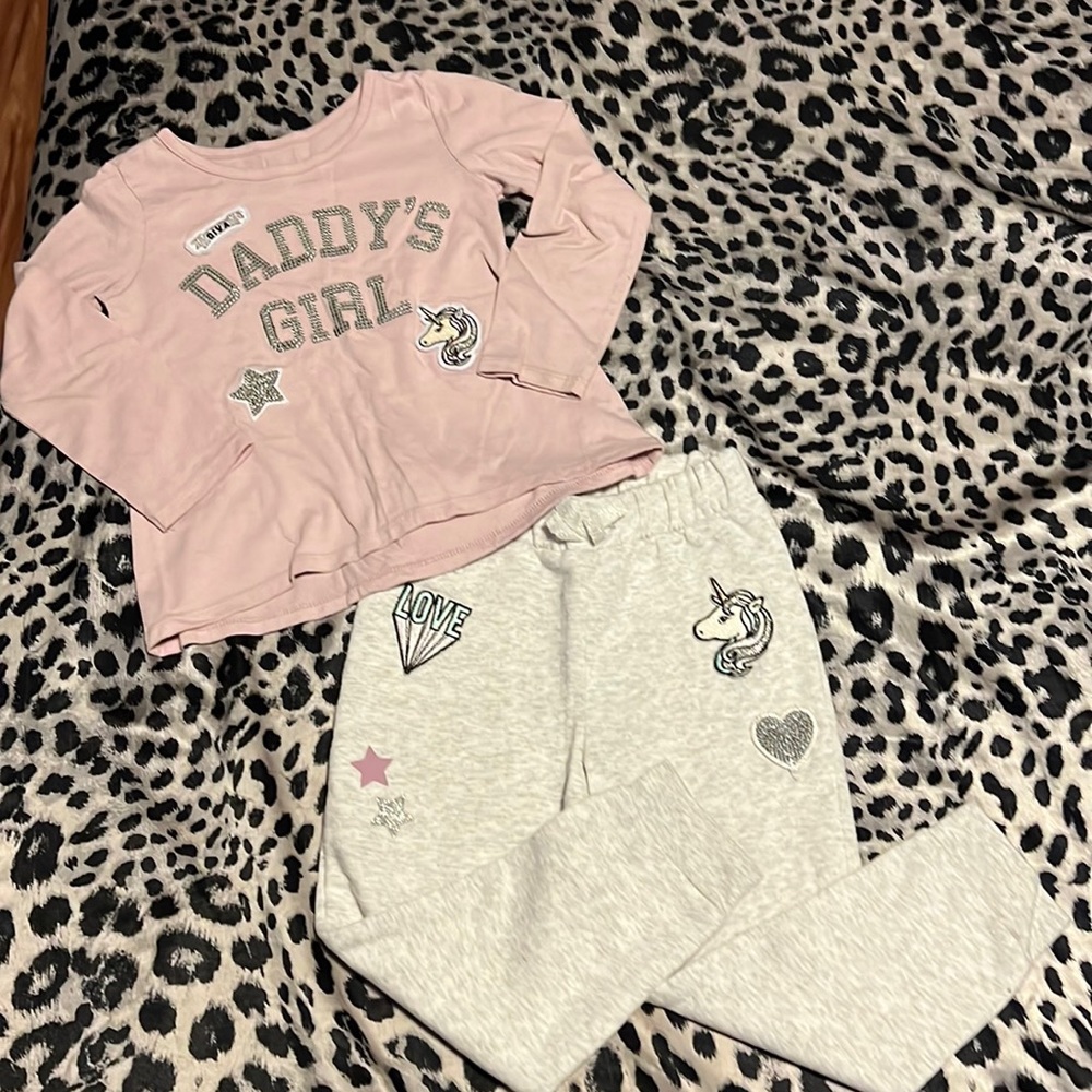 🆑FINAL PRICE‼️ The children’s place matching set with sequins and patches